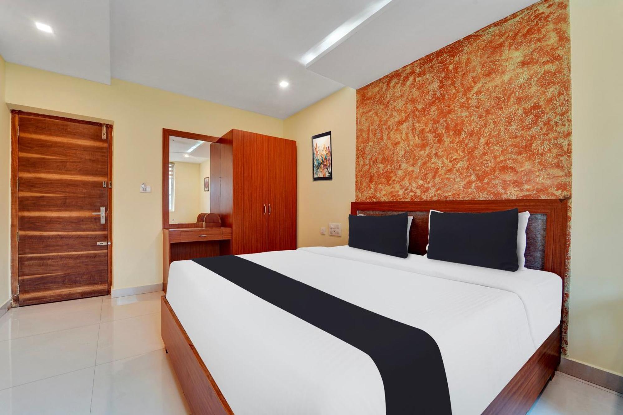 Hotel Super Townhouse Ernakulam North Kochi Exterior foto