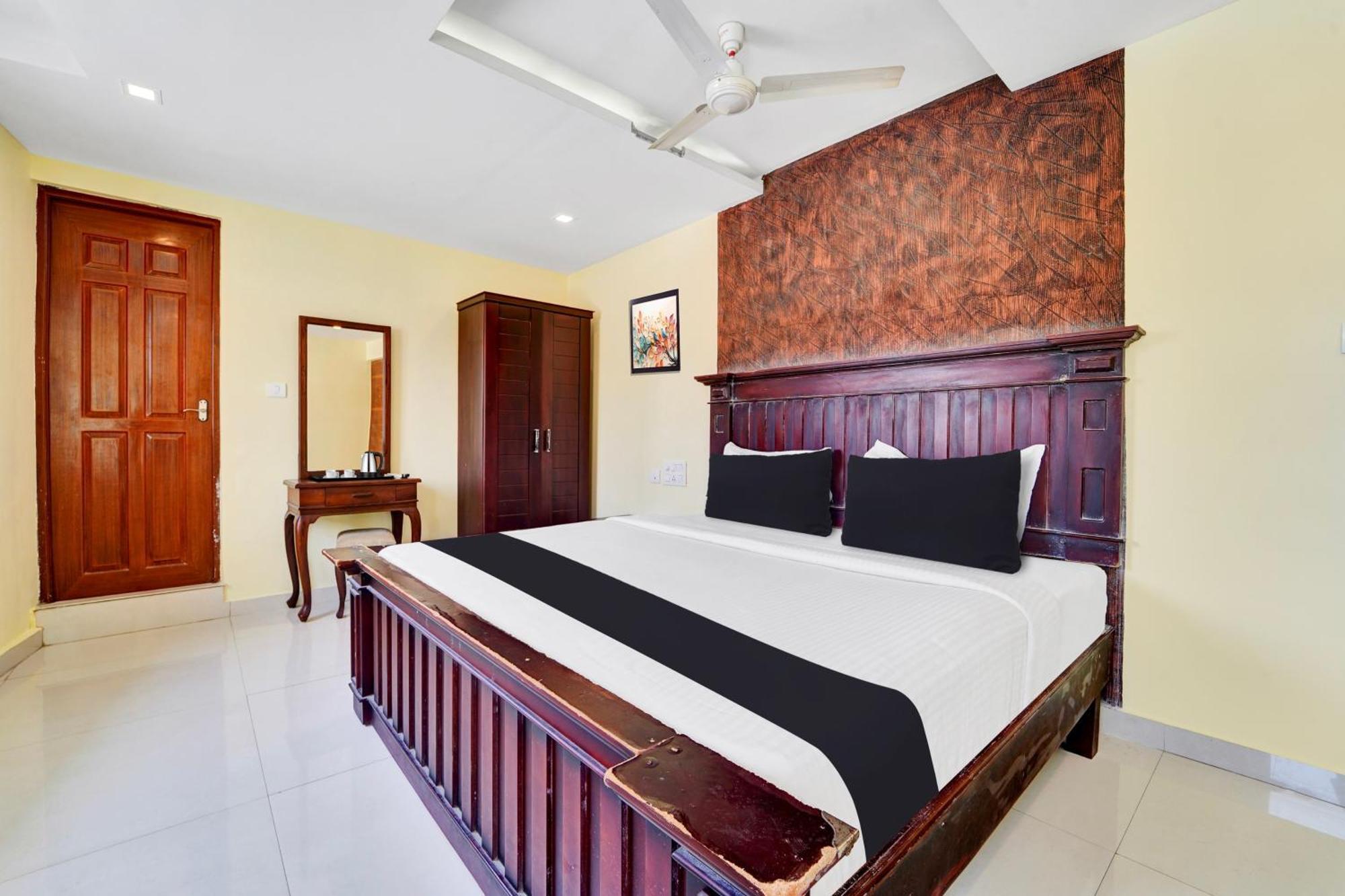 Hotel Super Townhouse Ernakulam North Kochi Exterior foto
