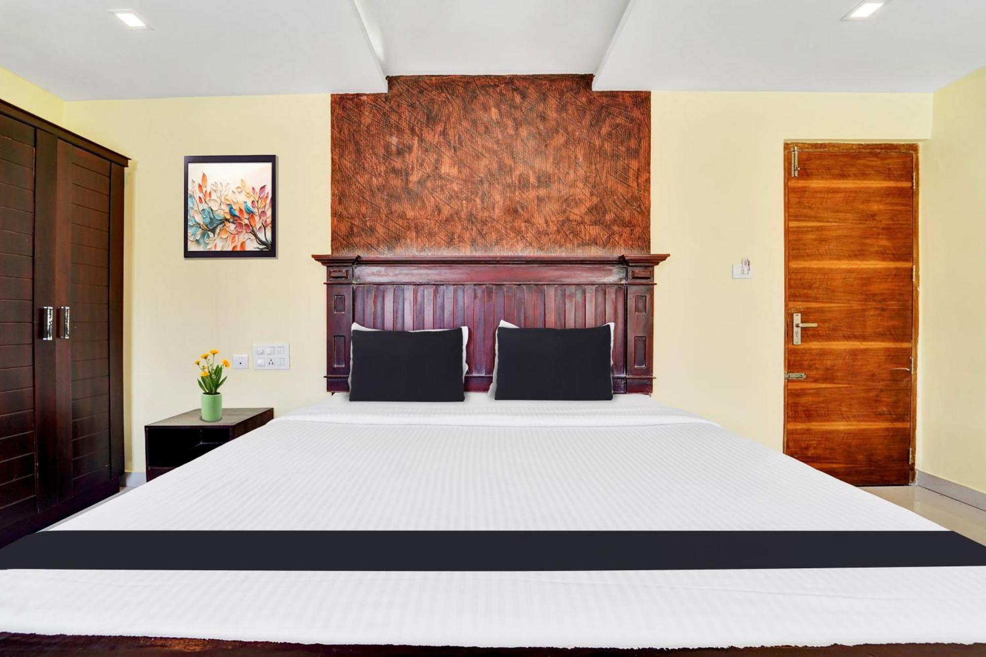 Hotel Super Townhouse Ernakulam North Kochi Exterior foto