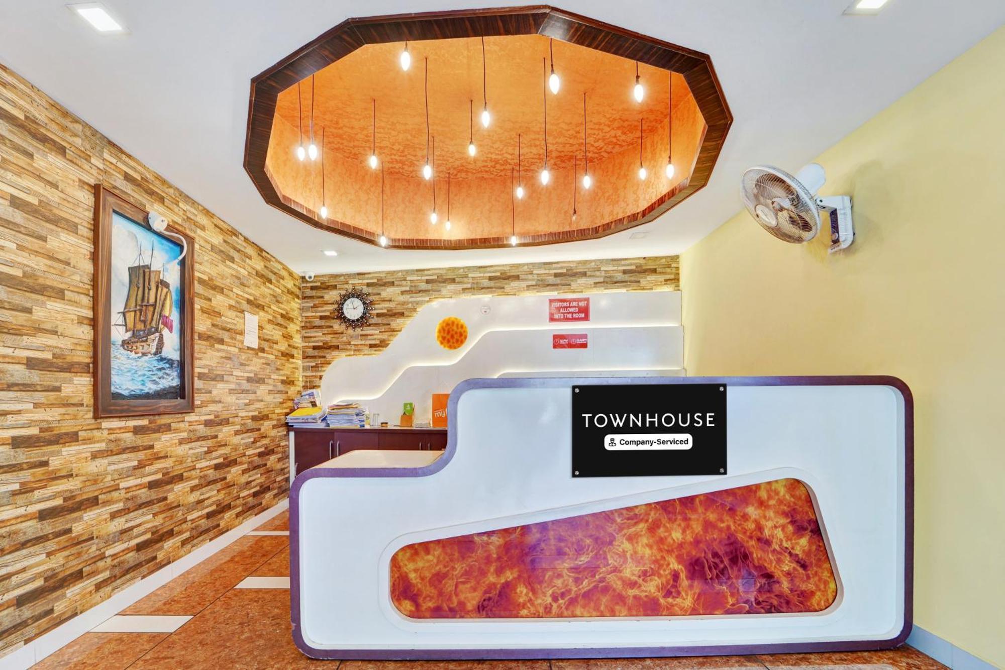 Hotel Super Townhouse Ernakulam North Kochi Exterior foto