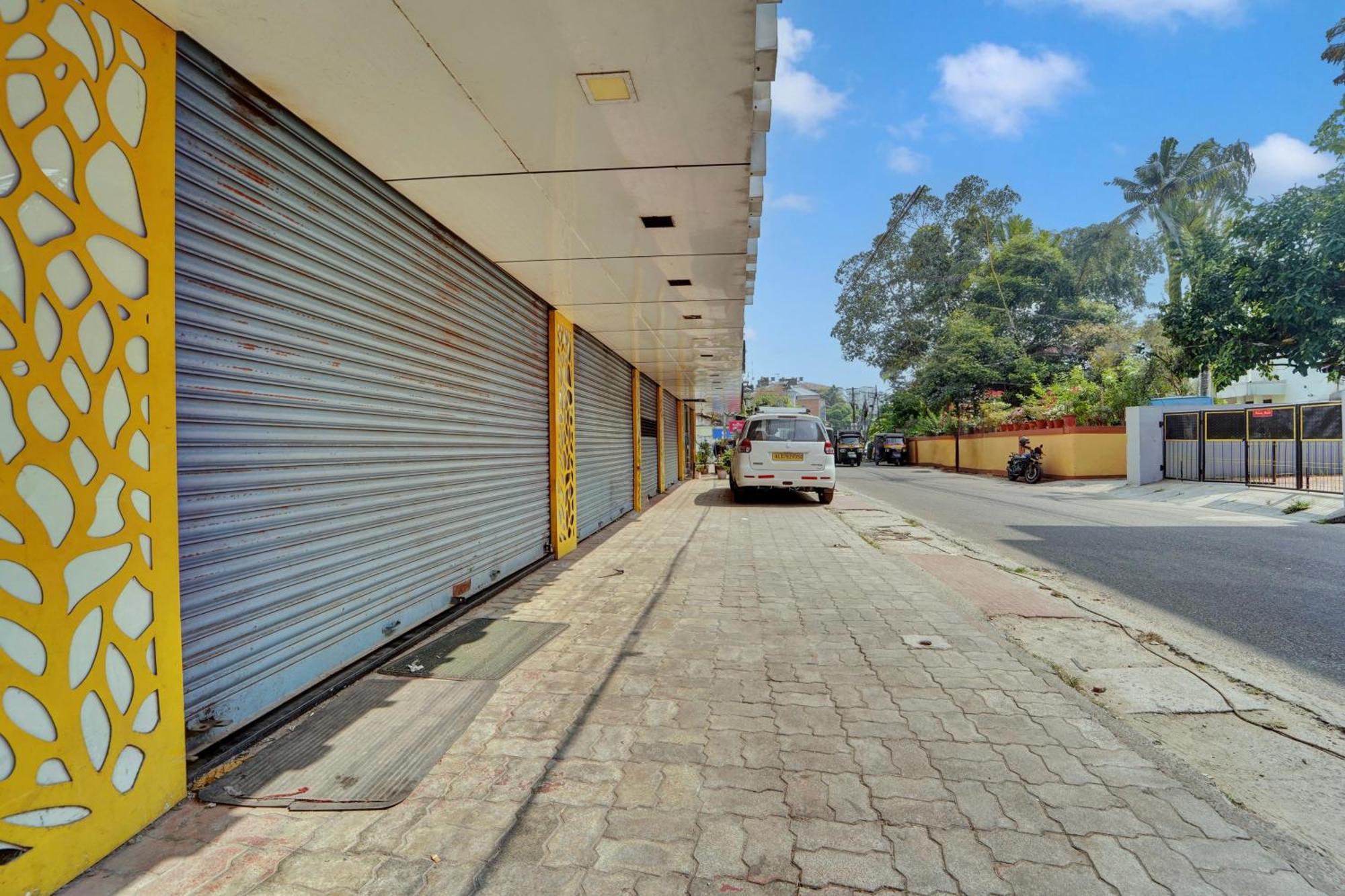 Hotel Super Townhouse Ernakulam North Kochi Exterior foto