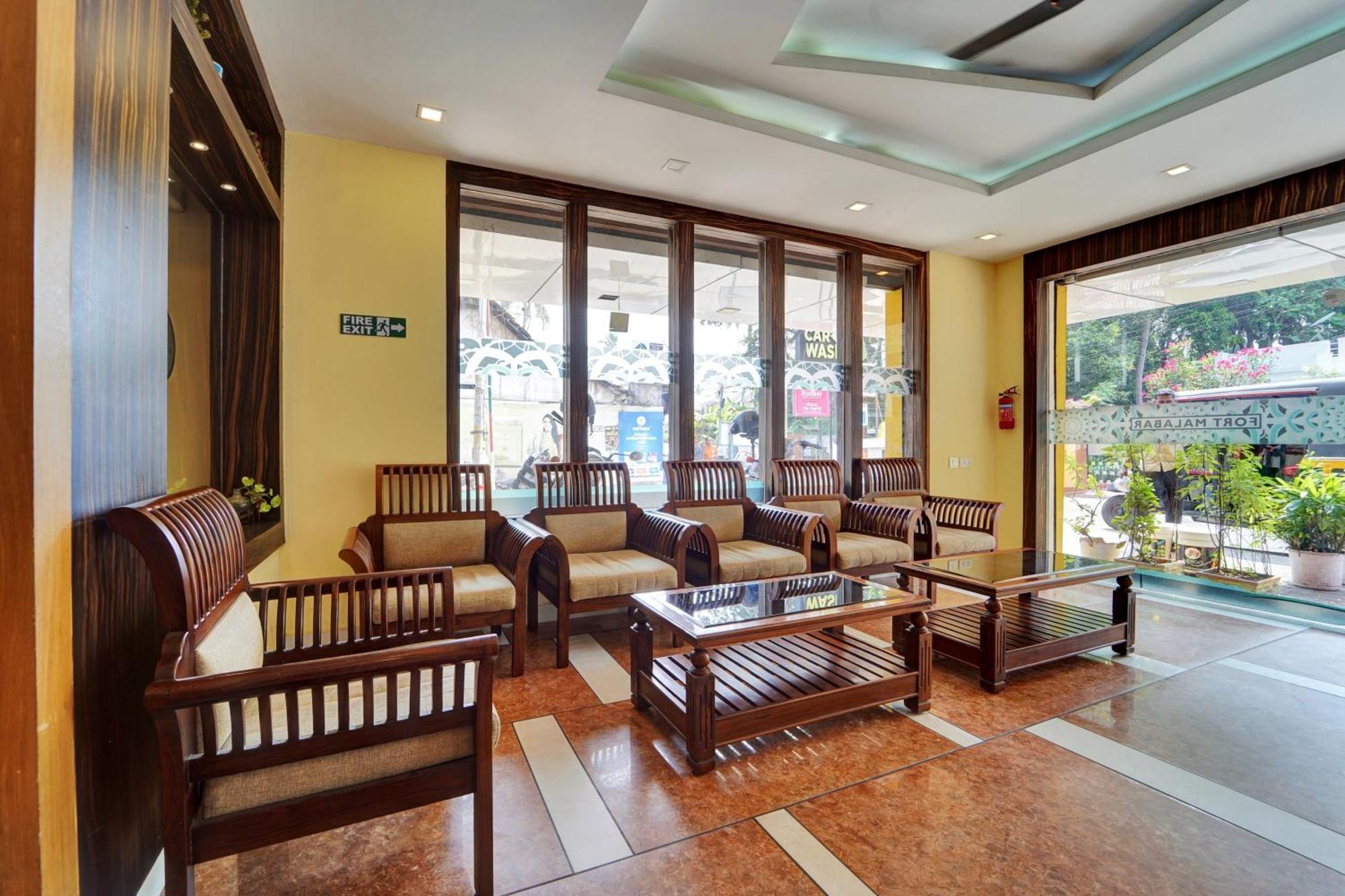 Hotel Super Townhouse Ernakulam North Kochi Exterior foto