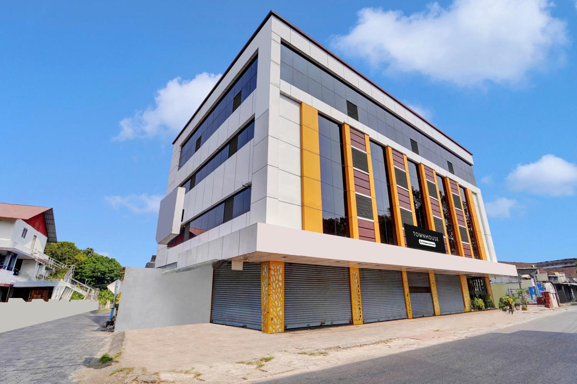 Hotel Super Townhouse Ernakulam North Kochi Exterior foto